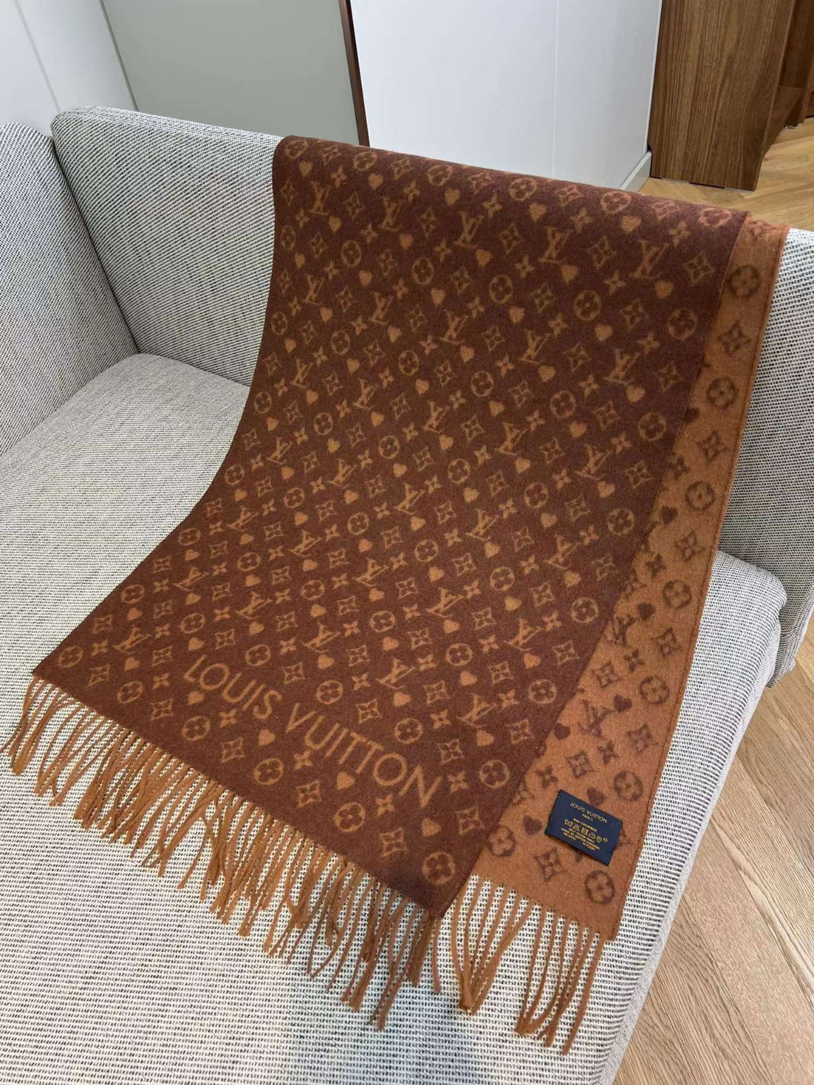 루이비통 게임 온 머플러