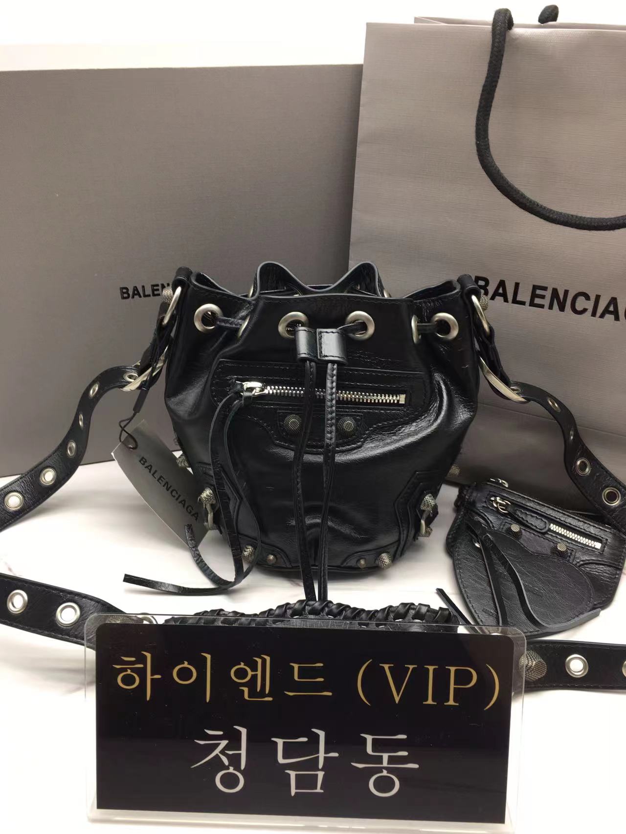 발렌시아가 르 카골 버킷백 XS