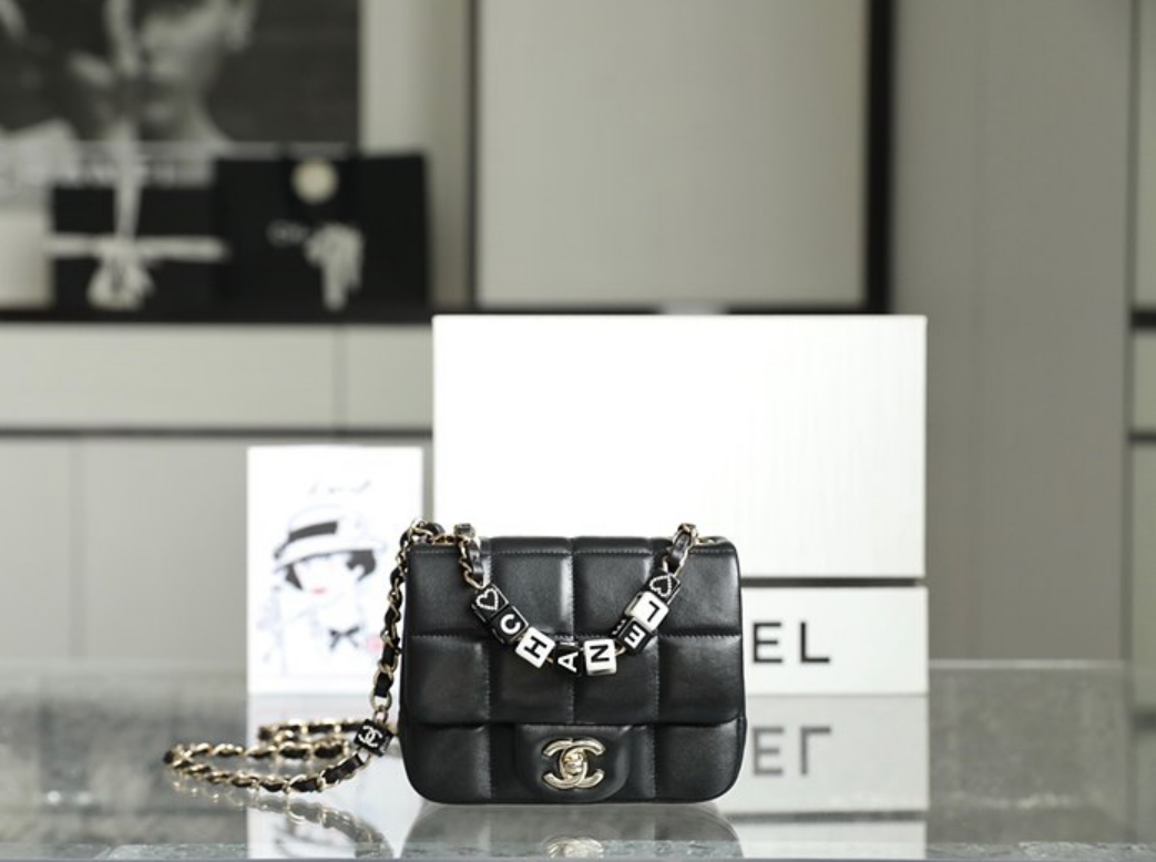 샤넬 23C 미니 램스킨 플랩 백