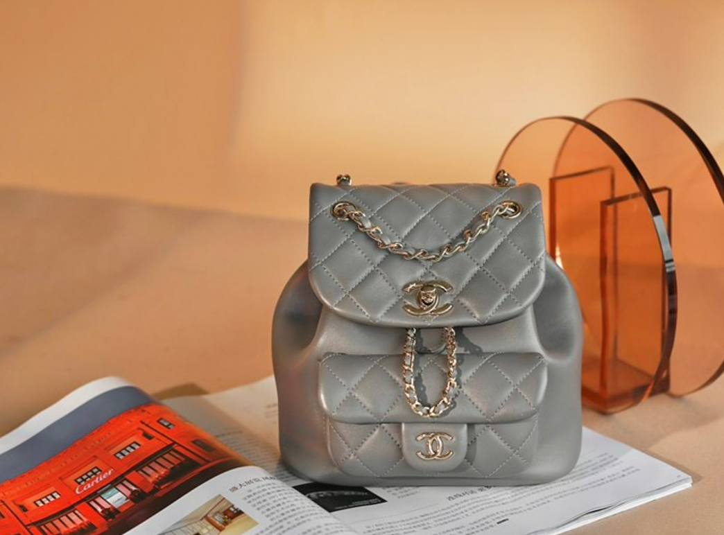 샤넬 22C 듀마 백팩 스몰 램스킨 (하이엔드급)