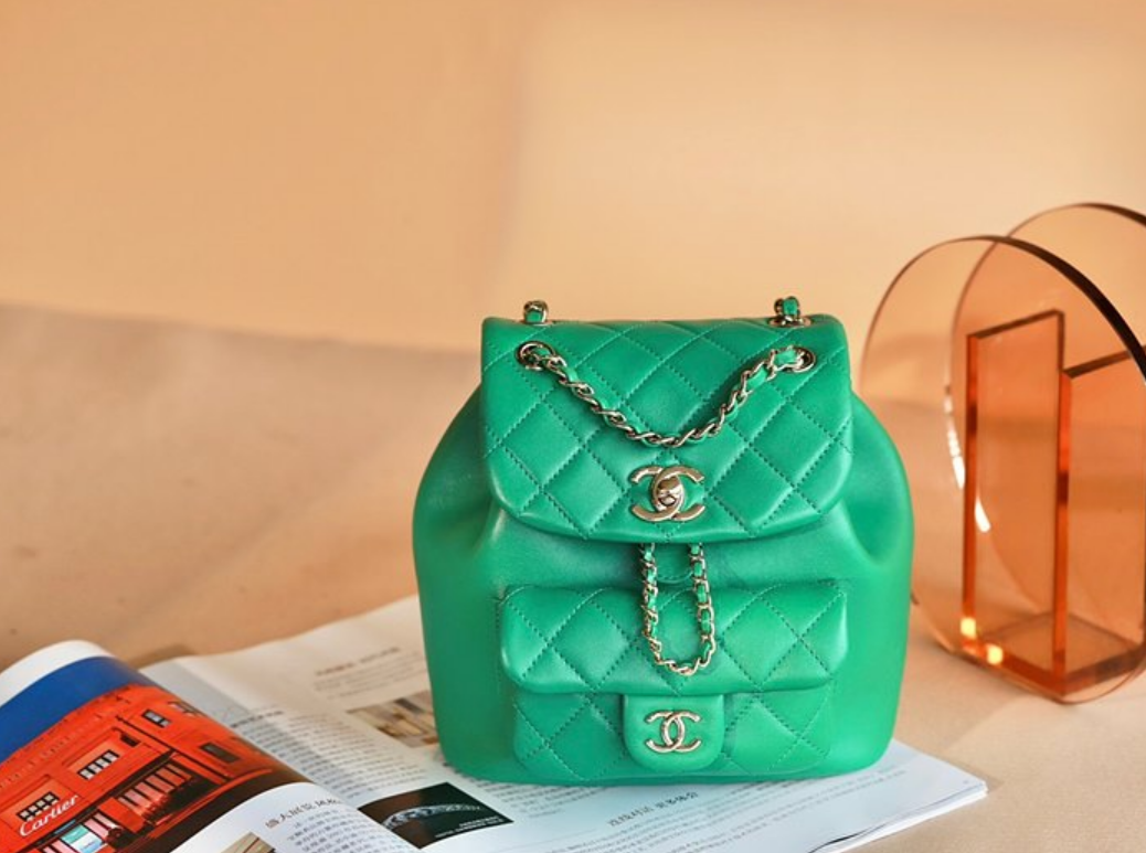 샤넬 22C 듀마 백팩 스몰 램스킨 (하이엔드급)