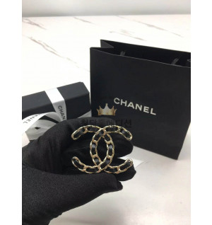 샤넬 cc 19브로치