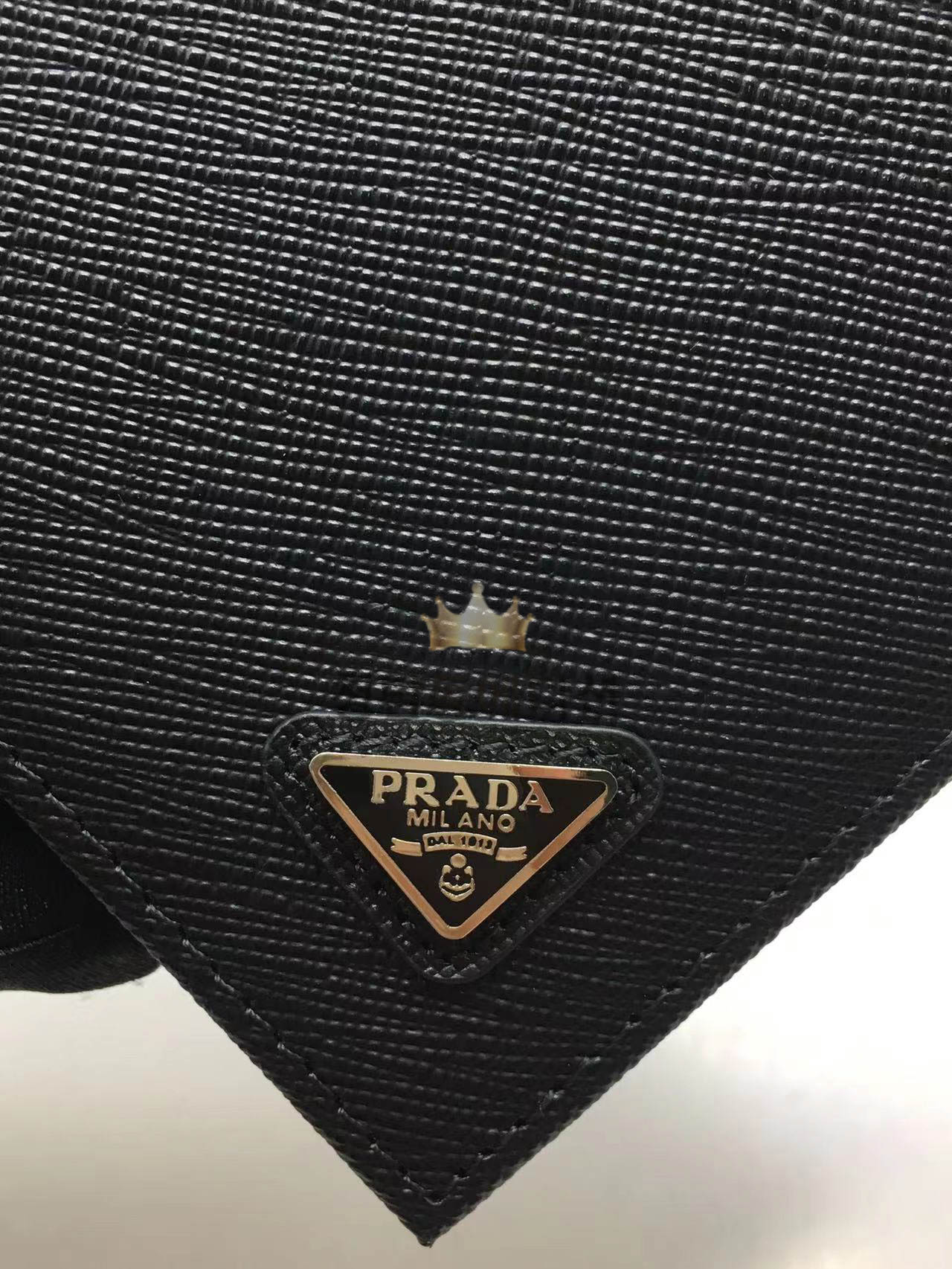 프라다 사피아노 반지갑 2M0513