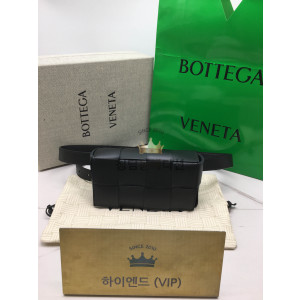 보테가베네타 인트레치아토 카세트백