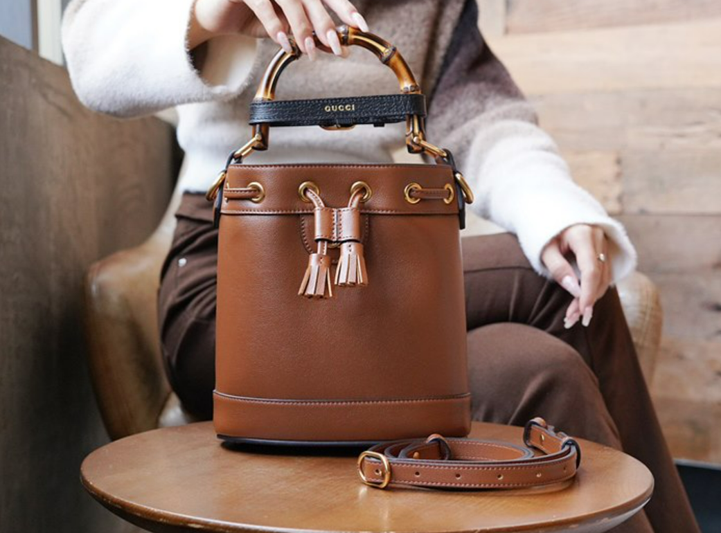 구찌 다이애나 미니 버킷백 724667