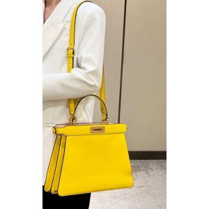 펜디 피카부 I SEE U 미디움