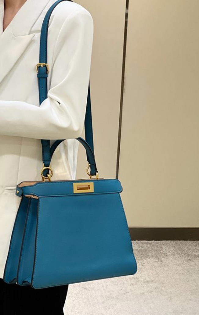 펜디 피카부 I SEE U 미디움