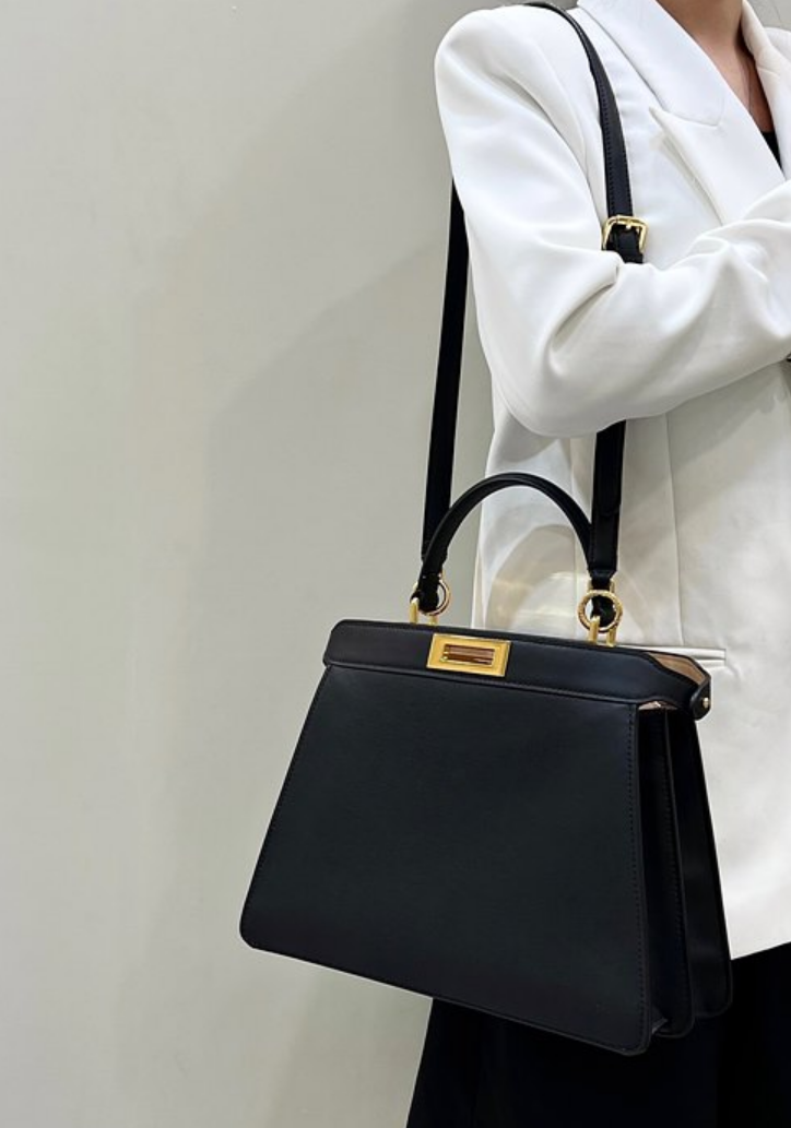 펜디 피카부 I SEE U 미디움