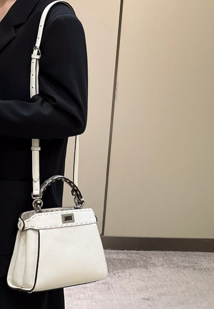 펜디 피카부 I SEE U 셀러리아 스몰