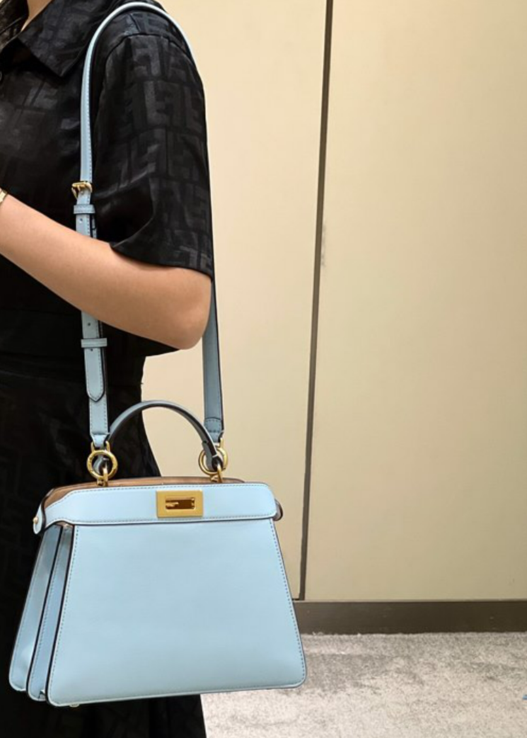 펜디 피카부 I SEE U 스몰