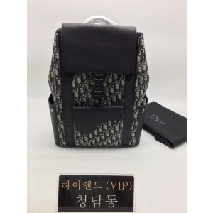 디올 22FW 익스플로어 백팩