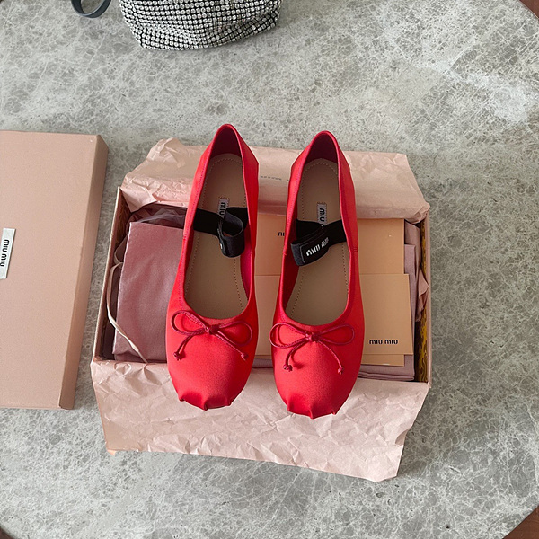 미우미우 발레리나