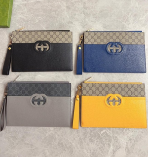 구찌 GG 컷아웃 인터로킹 G 클러치백 723320