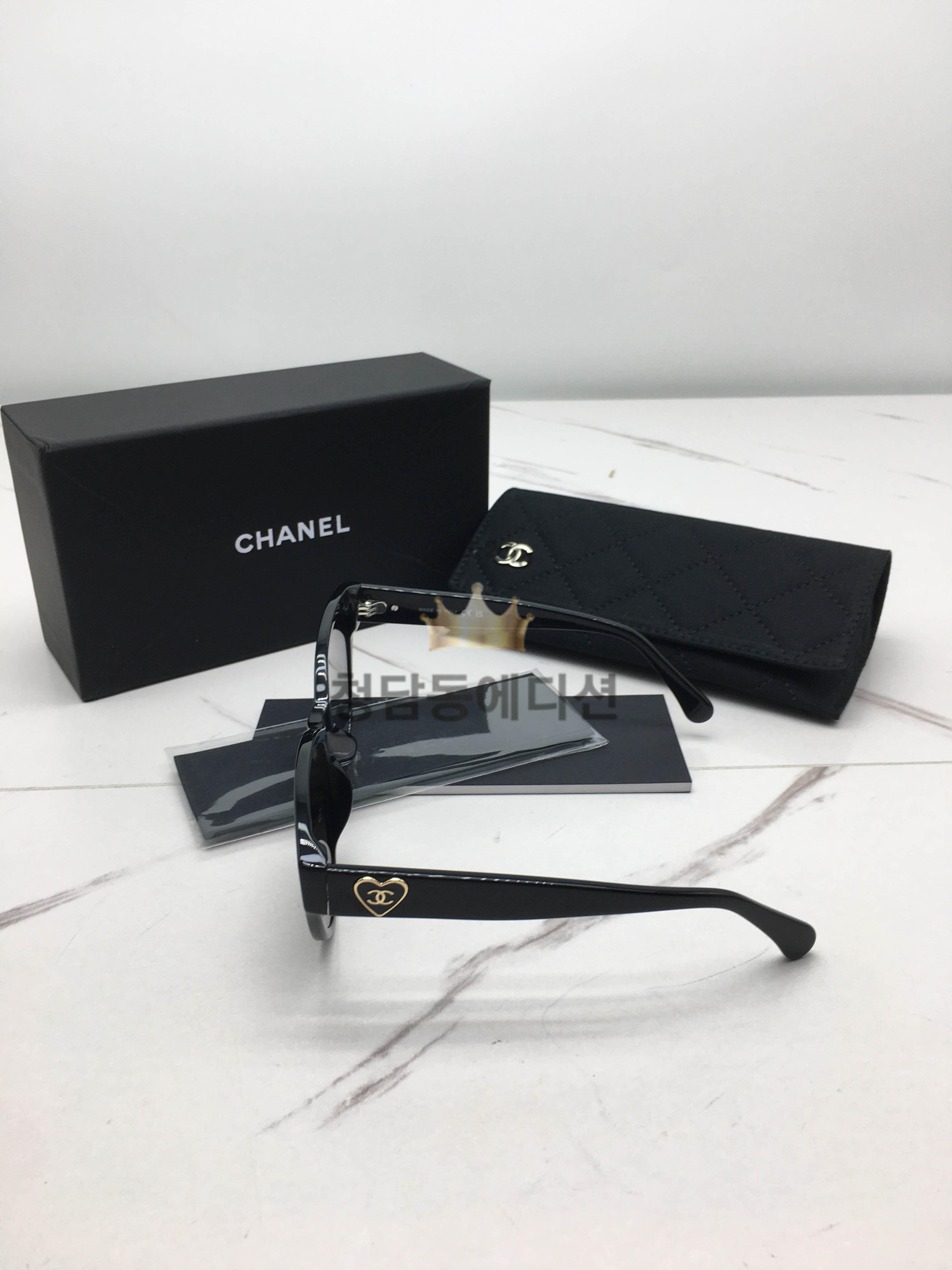 샤넬 하트 선글라스