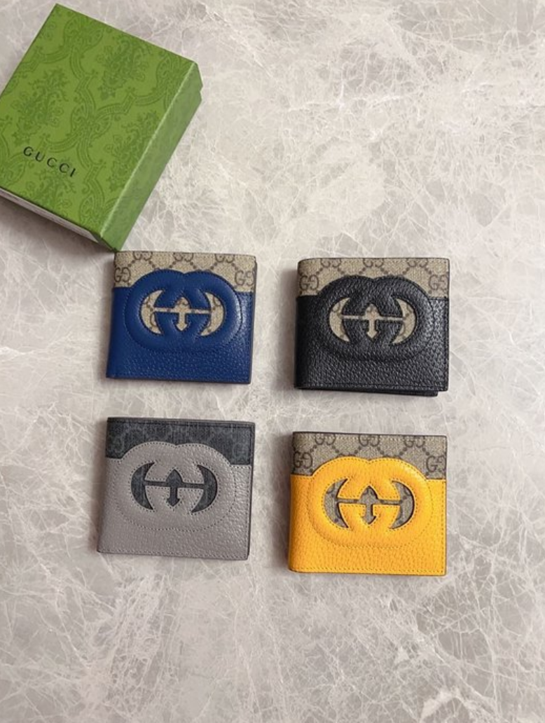 구찌 GG 컷아웃 인터로킹 G 반지갑 701420