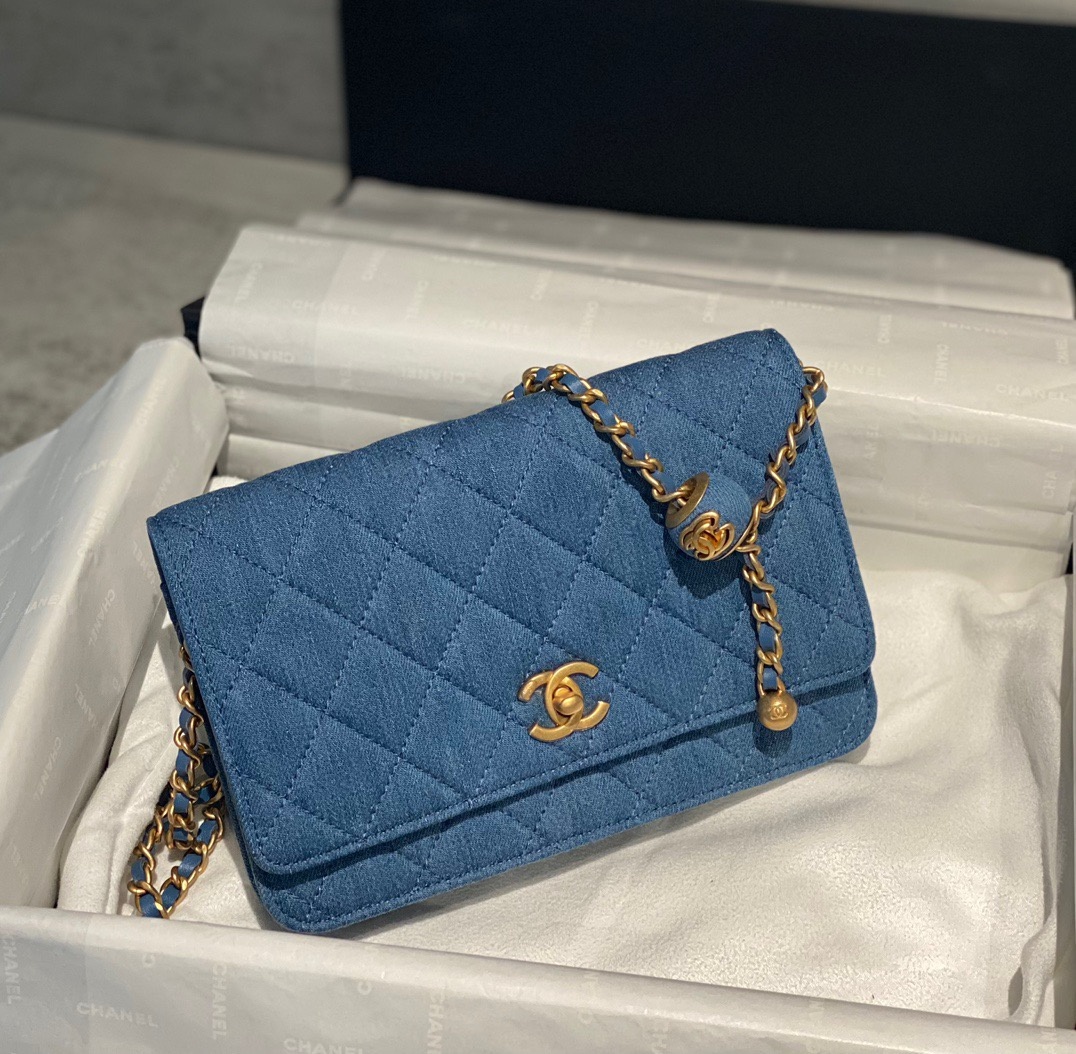샤넬 22C  데님 골드볼 WOC