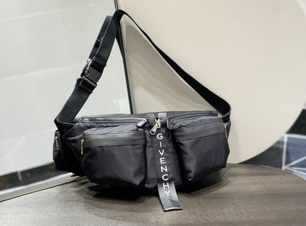 지방시 GIVENCHY 범백