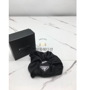 프라다 곱창 헤어밴드