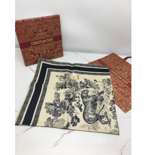 디올 실크 스카프