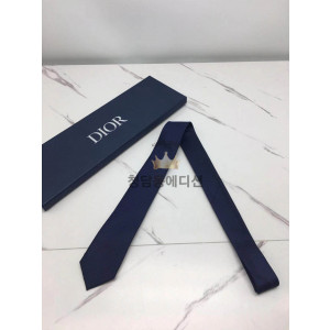 디올 넥타이