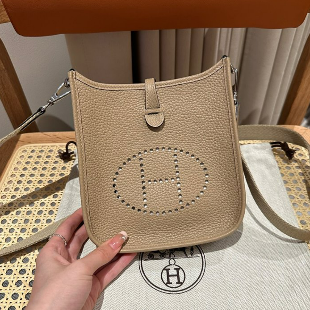 에르메스 에블린 미니 올수공 (컬러 트렌치)