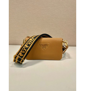 프라다 가죽 숄더백 1BH194