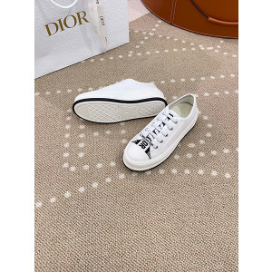 디올 워크앤 스니커즈