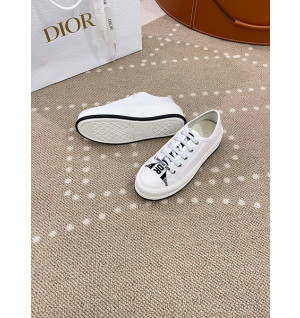 디올 워크앤 스니커즈