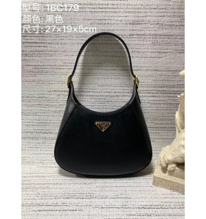 프라다 로고 가죽 숄더백 NERO