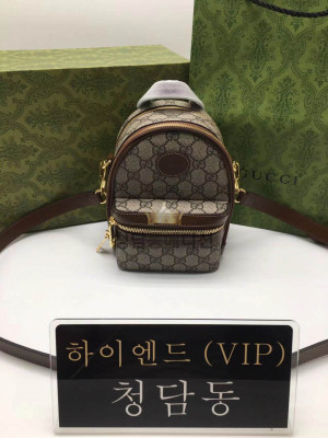 구찌 인터로킹 G 멀티펑션 미니백 725654