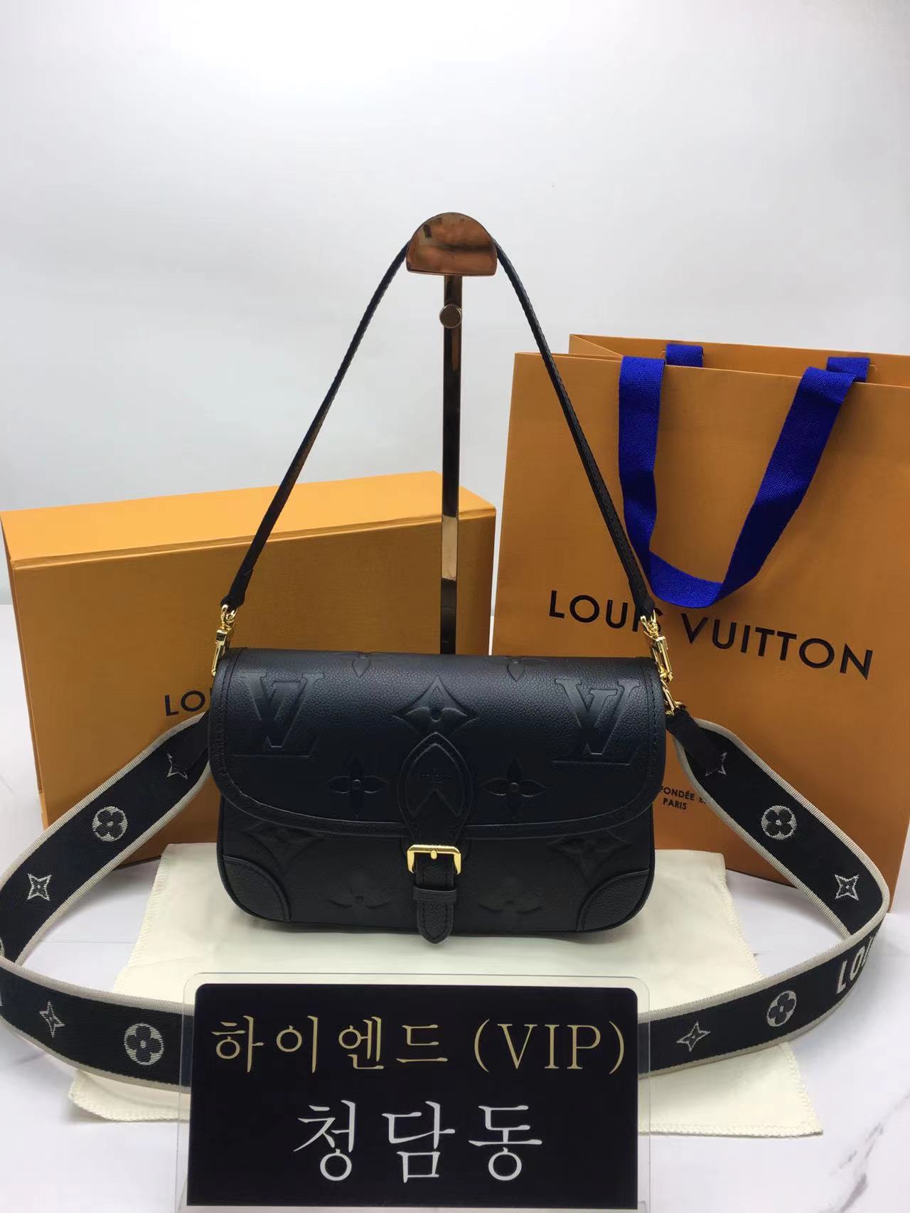 루이비통 LV 다이앤 M46386 (컬러 블랙, 화이트)