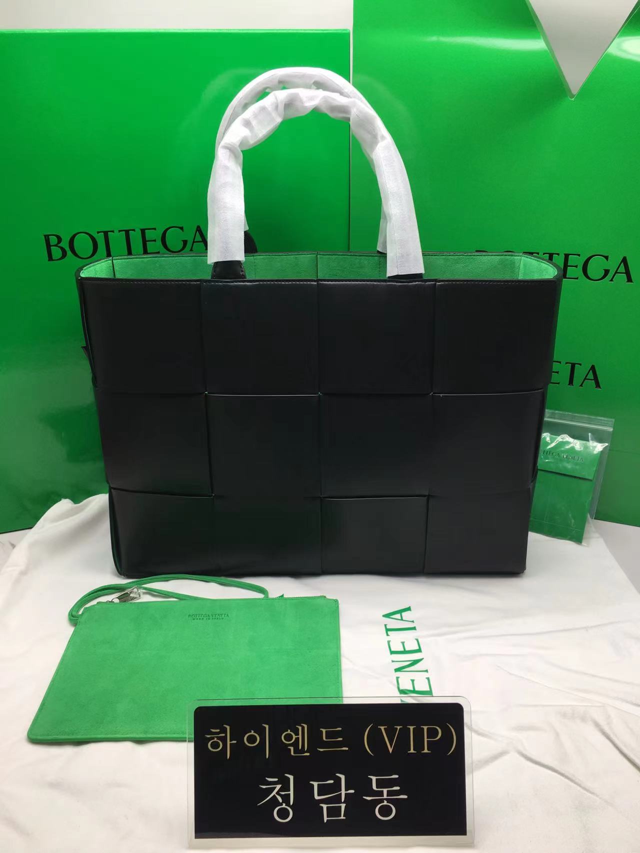 보테가베네타 아르코 토트백 라지