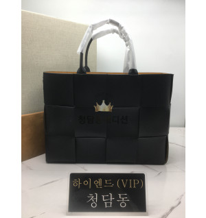 보테가베네타 아르코 토트백 라지