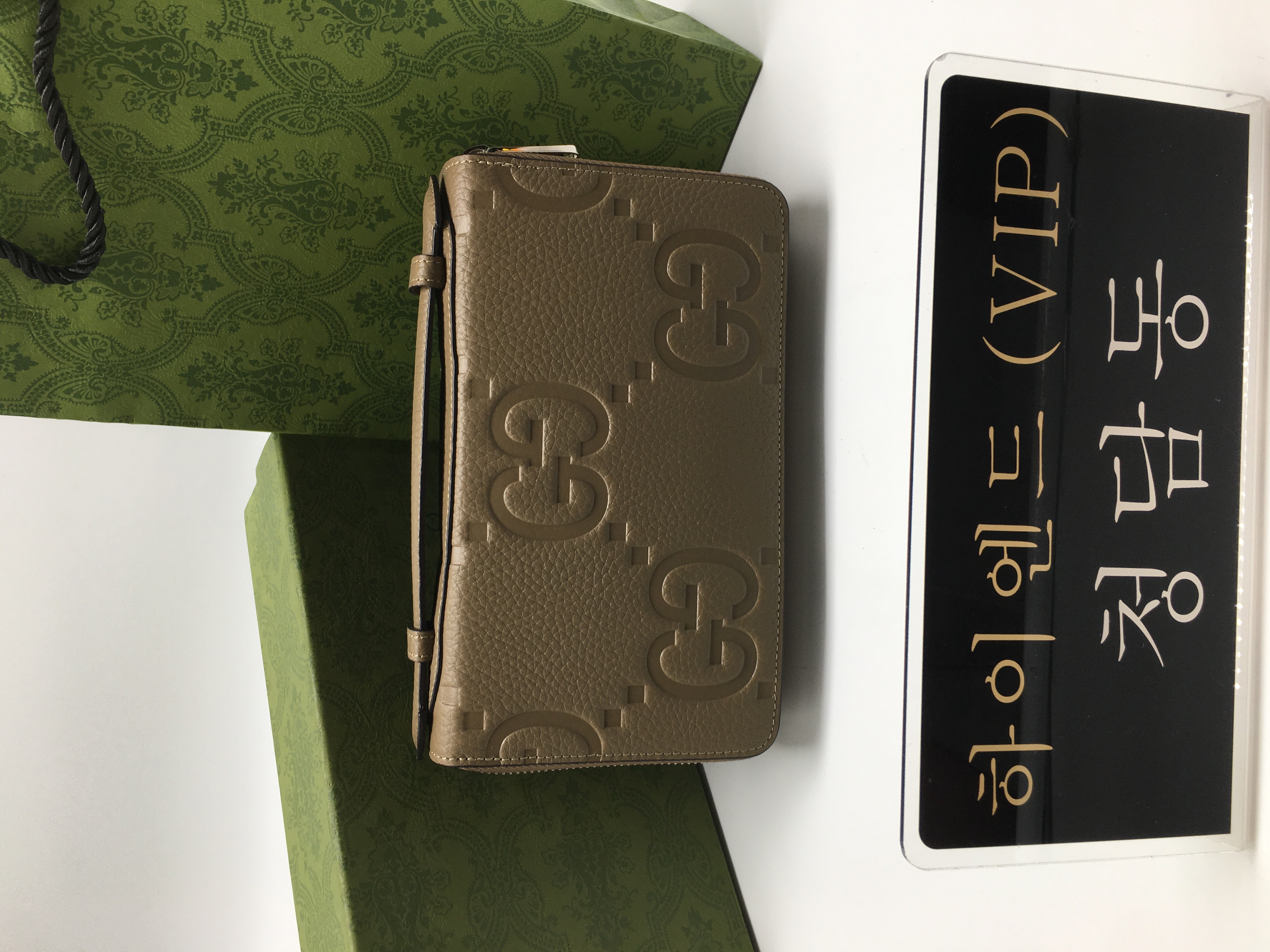 구찌 GG 블랙 점보 GG 트래블 도큐먼트 케이스 751760