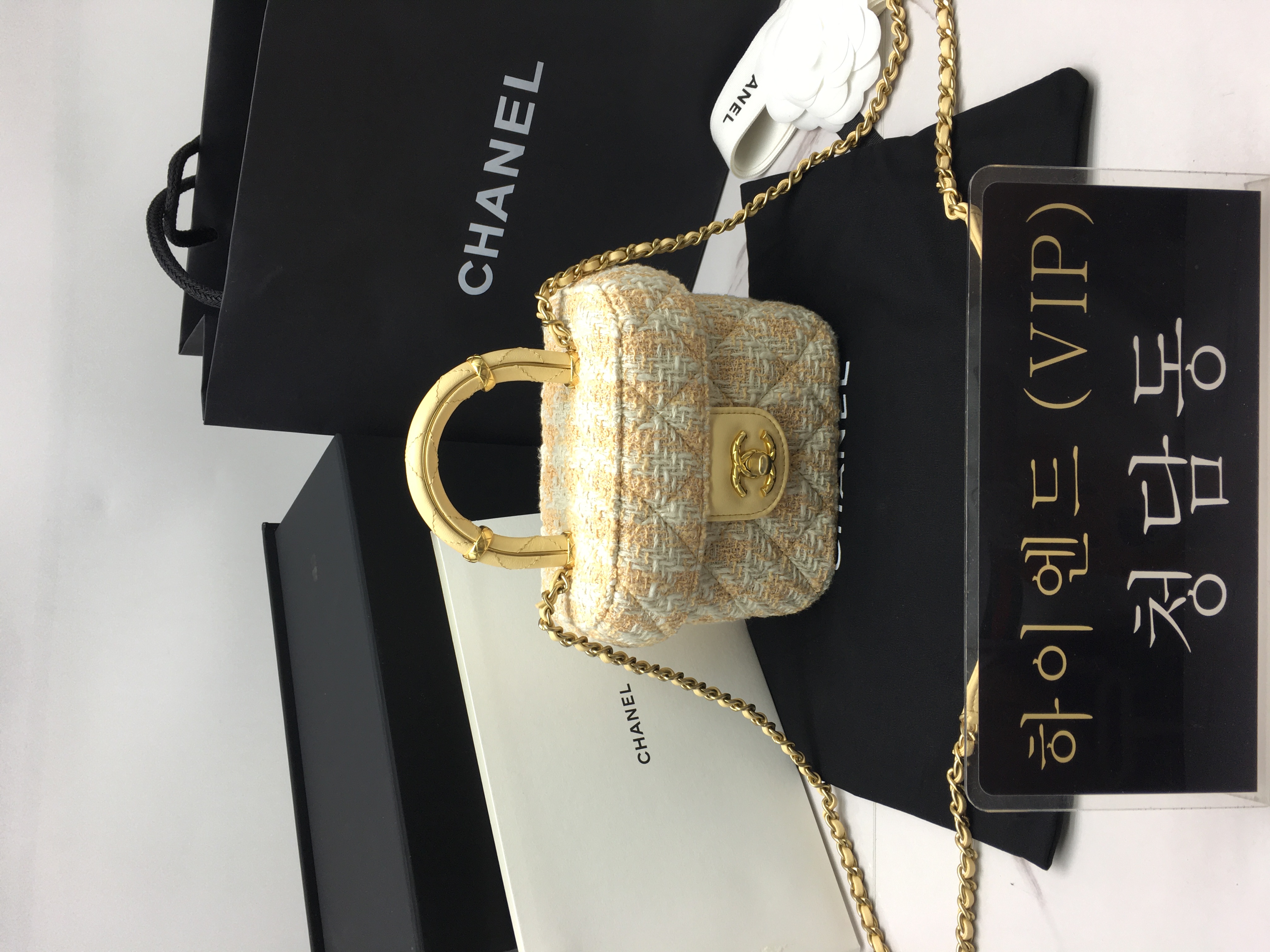 샤넬 23SS 트위드 스몰 코스메틱 케이스 AS3973