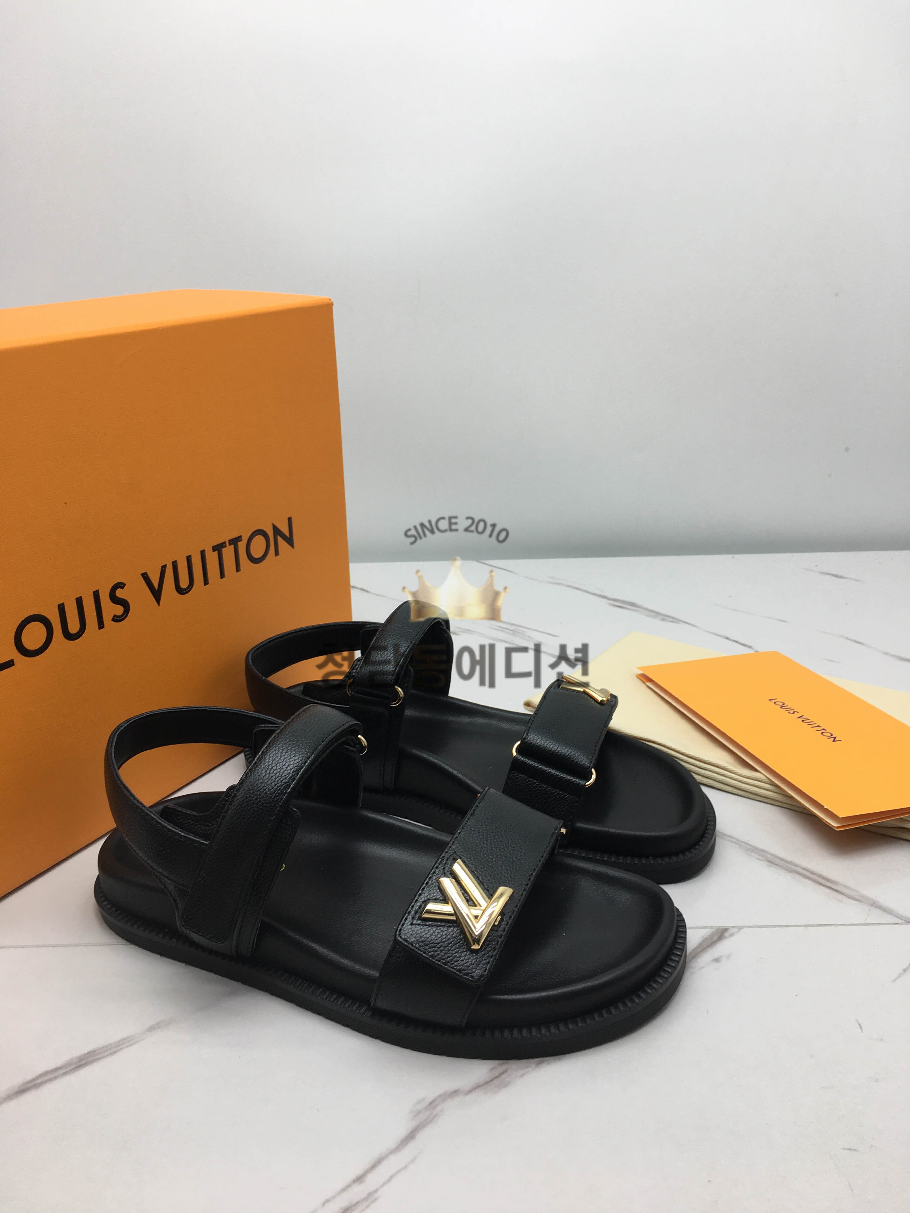 루이비통 lv 선셋 컴포트 플랫 샌들 (남녀공용)