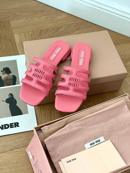 미우미우 슬리퍼