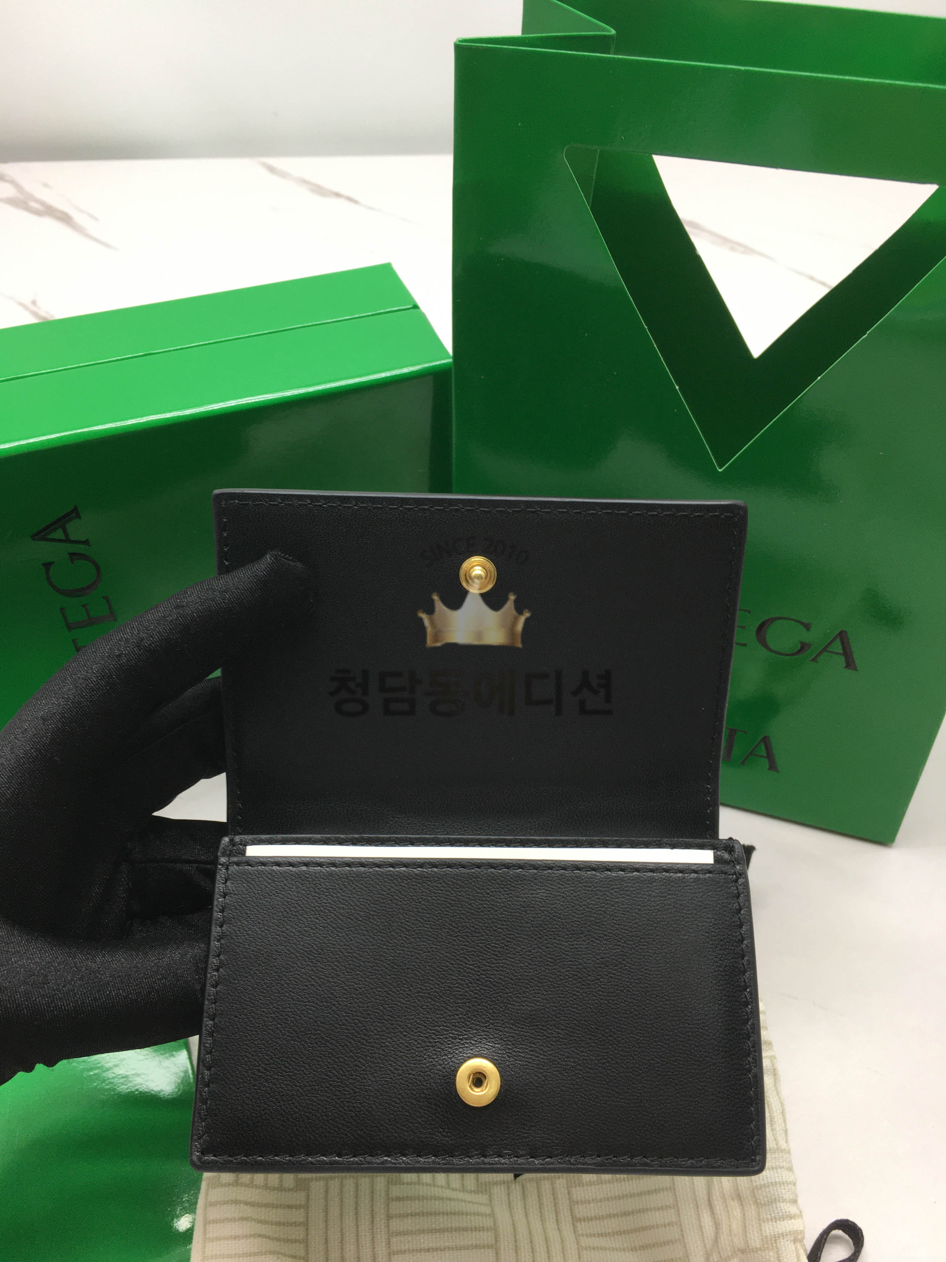 보테가베네타 인트레치아토 명함 케이스 605720