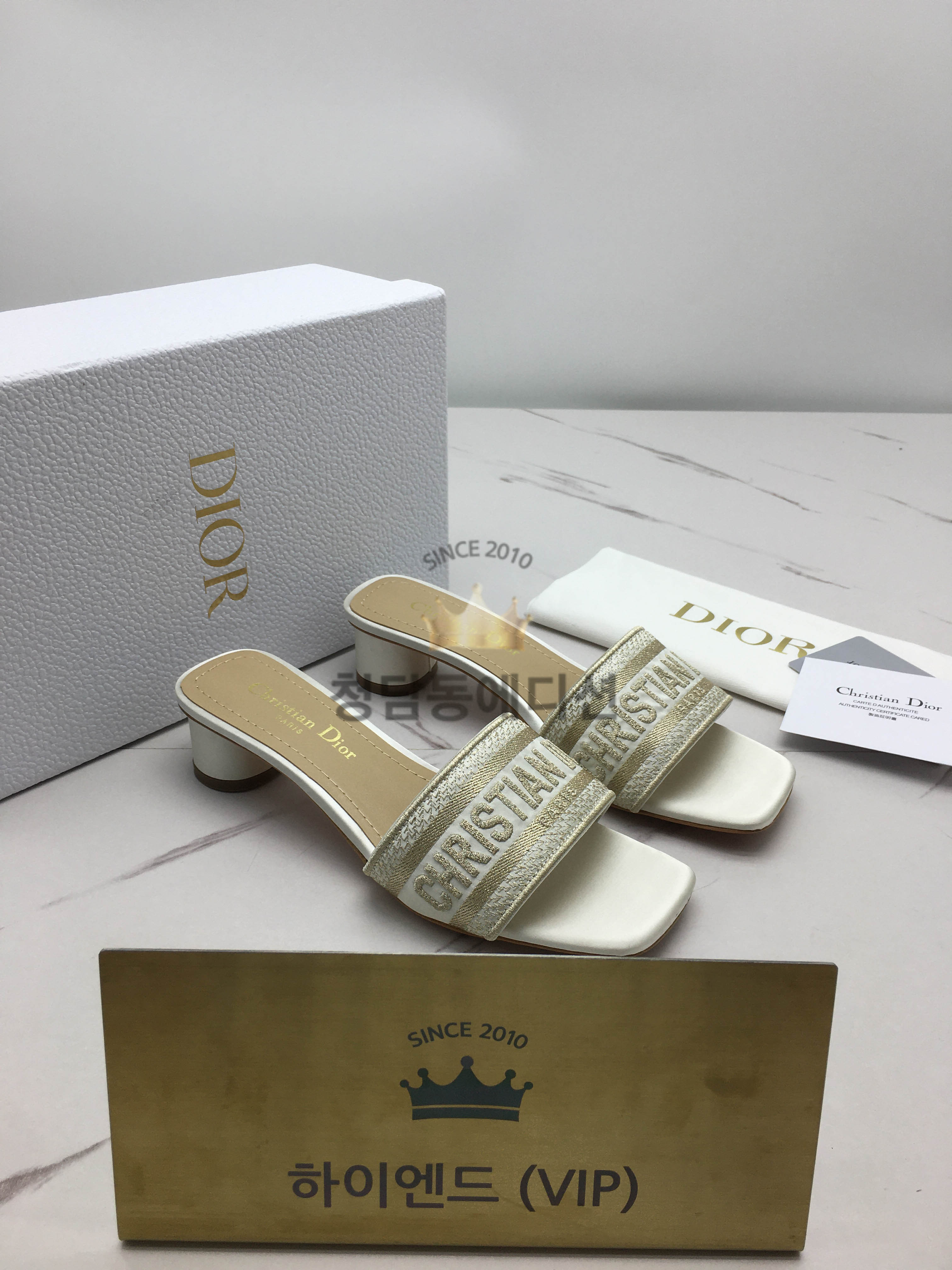 디올 23ss 디웨이 뮬 힐