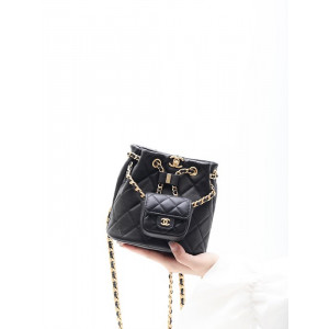 샤넬 23A 턴락 CC 백참 스몰 백팩 카프스킨 (하이엔드급)