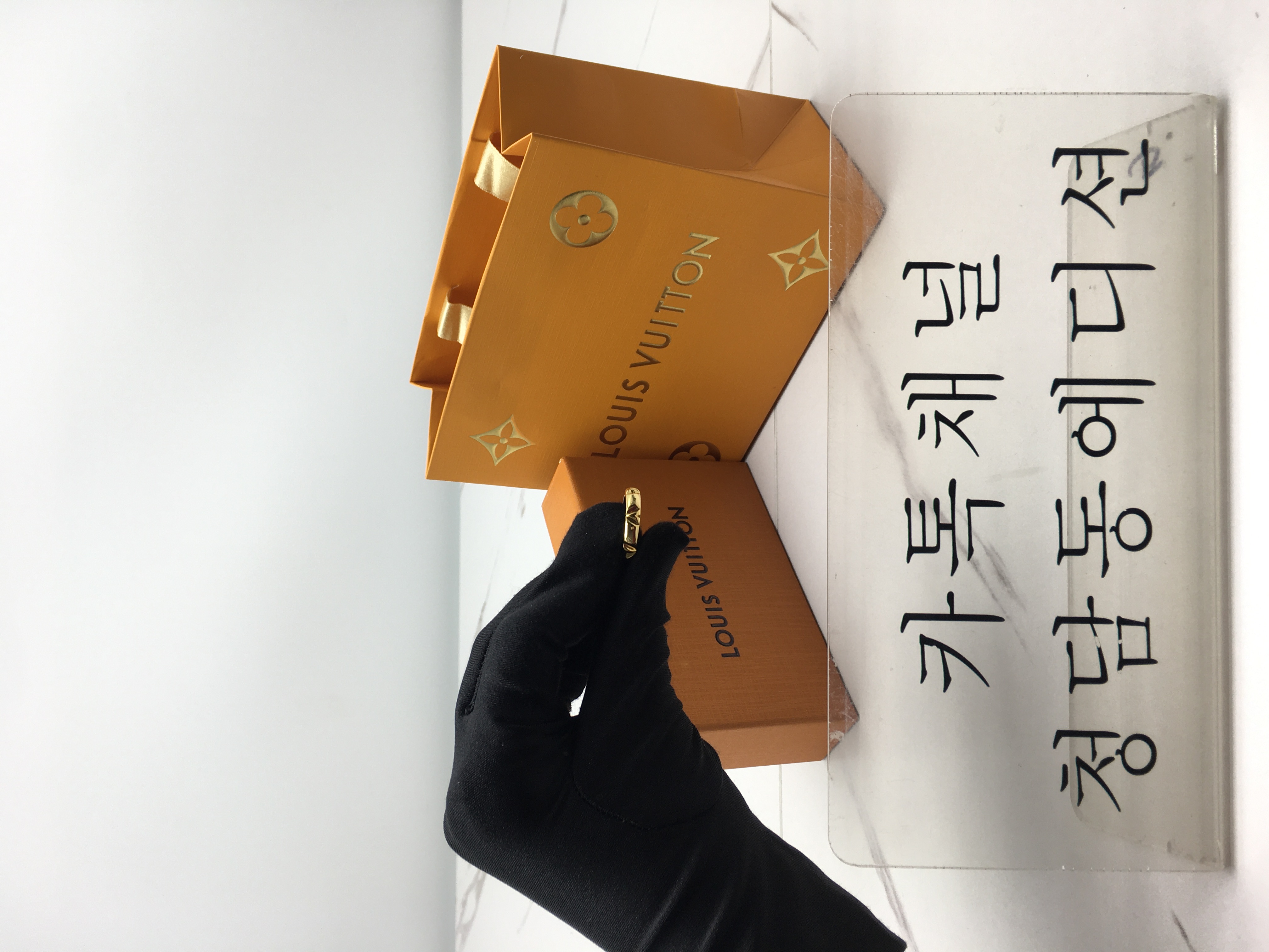 루이비통 lv 모노그램 볼트웨딩 링 (2COLOR)