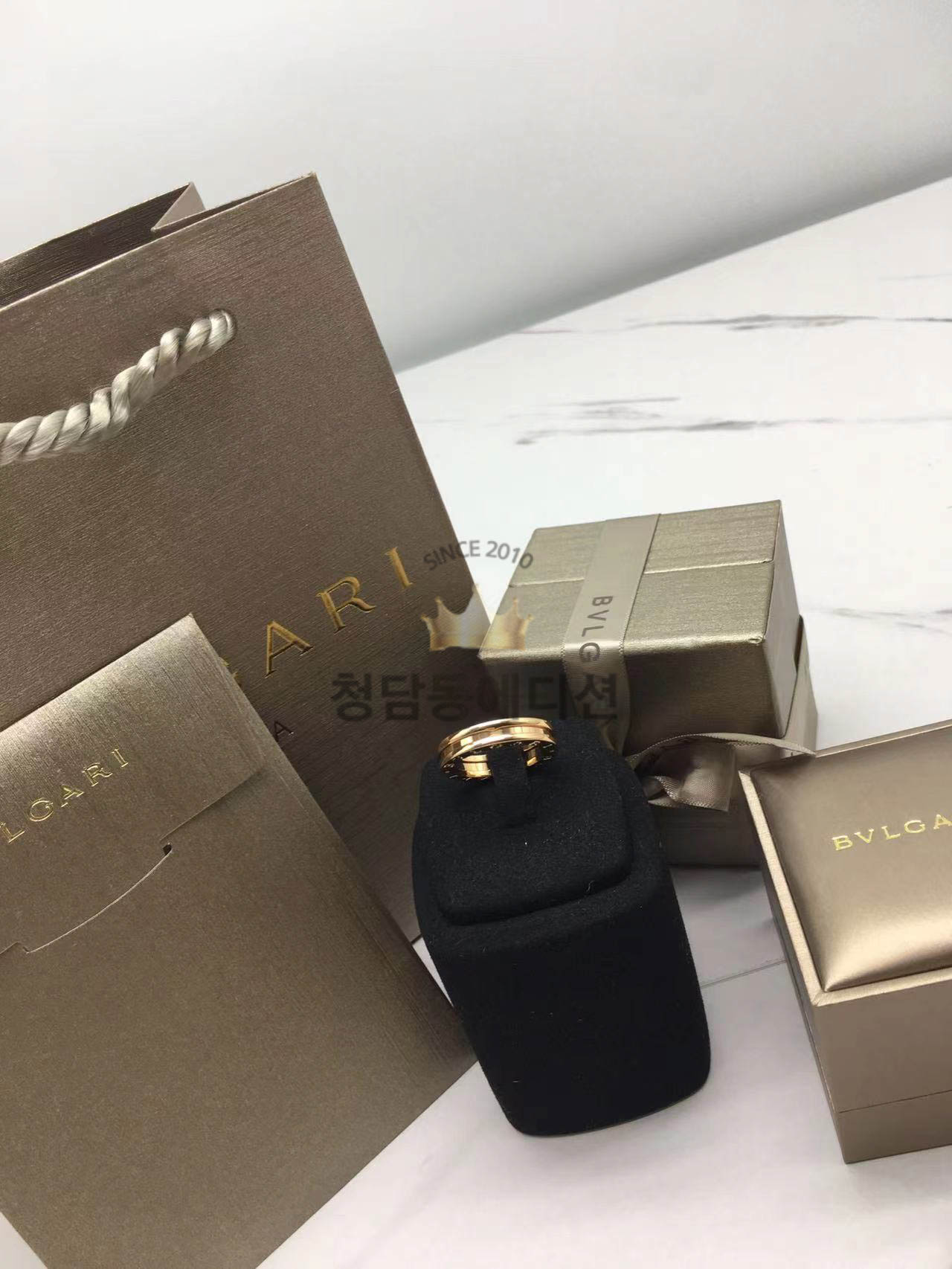 불가리 비제로원 반지 (컬러 화이트골드, 로즈골드)