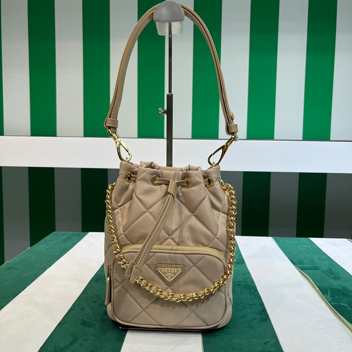 프라다 리나일론 숄더백 1BH038