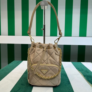 프라다 리나일론 숄더백 1BH038