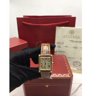 까르띠에 탱크루이 시계 (악어가죽) (하이엔드급)