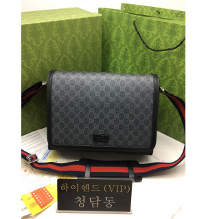 구찌 GG 수프림 메신저 474138