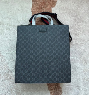 구찌 GG수프림 토트백495559