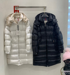 몽클레어 여성 패딩 (컬러 화이트, 블랙)