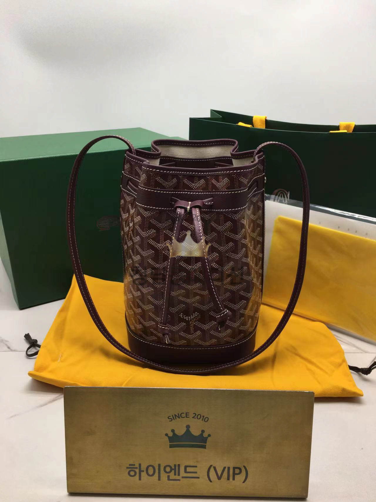 고야드 쁘띠플로 버킷백