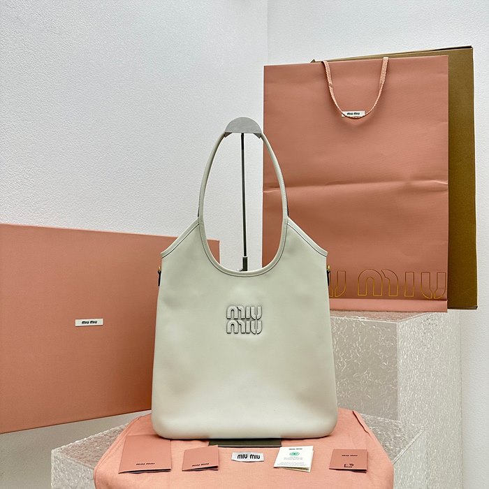 미우미우 23FW MIU MIU 아이비 가죽백